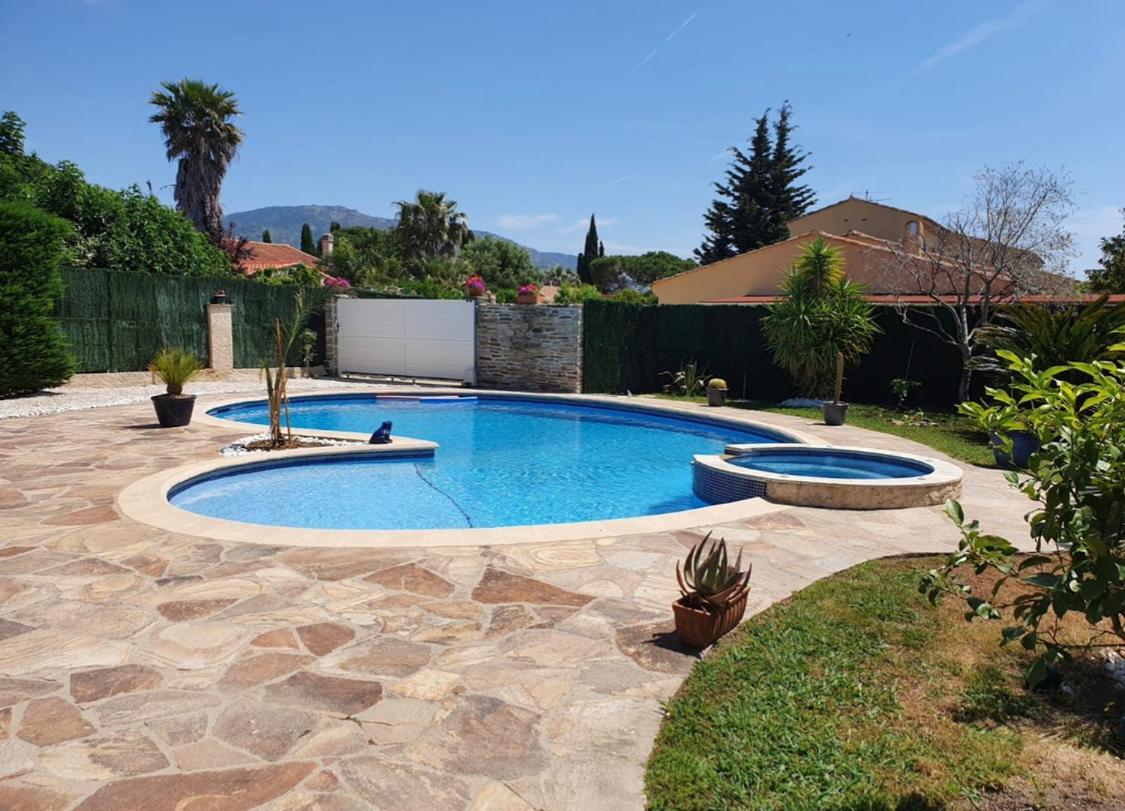 Villa Au Calme Avec Piscine Privative Bormes-les-Mimosas Exterior photo